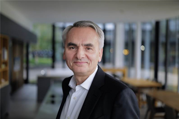 ��������������F�����ɆT��ϯ�Ј����\;��협�ȫ����څ���ǲ����l(f��)չ֮��