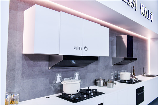 ���^�ؘ��N�����B���N늼��ɻ�څ�ݝu��