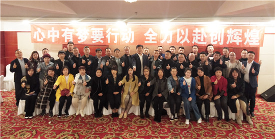 �|��|����^���Ŀ͑����h������_