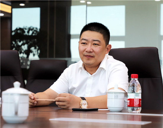 �����R������������ͻ�����E